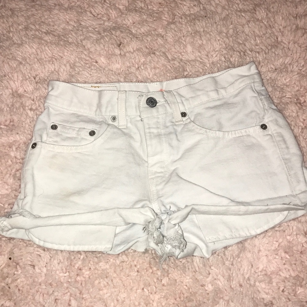 Original Cut Off Levi White Shorts